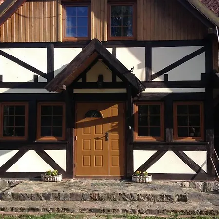 Przystan Jaskolka Bed & Breakfast