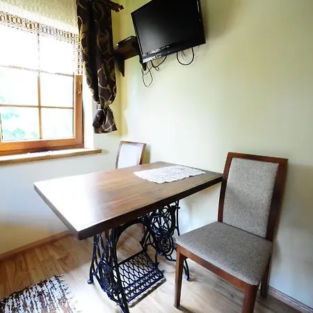 Przystan Jaskolka Bed & Breakfast
