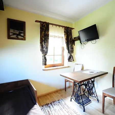 Bed & Breakfast Przystan Jaskolka 3*