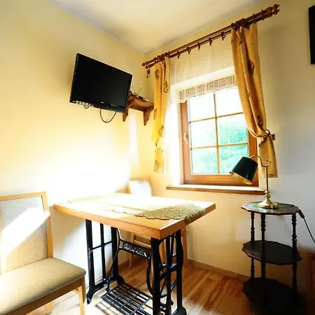Bed & Breakfast Przystan Jaskolka 3*